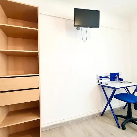 La Coloc Suedoise Hotel *