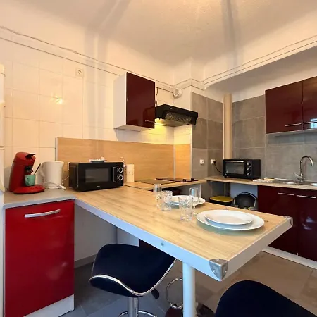 Apartament Au Premier Ferrie Calais