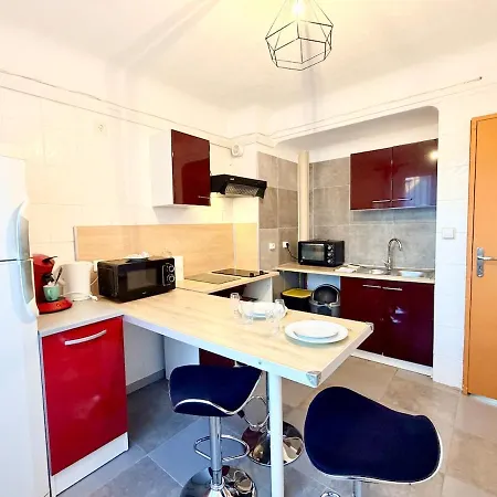 Au Premier Ferrie Apartament Calais
